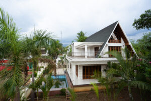 Private villas near Mumbai for rent